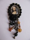 MONA LISA CABOCHON RETRO BROOCH WITH BEADS   