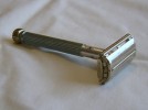 VINTAGE  LADY GILLETTE  SAFETY RAZOR BABY BLUE STARBURST DESIGN TTO 