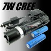 ZOOMABLE 7W CREE LED Flashlight Torch 18650 Charger 013 